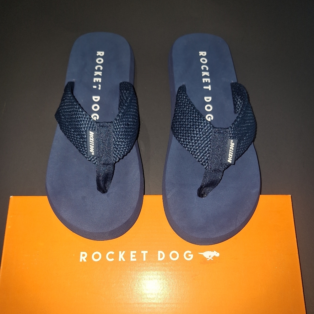 Rocket Dog flip flops- Navy- New in box